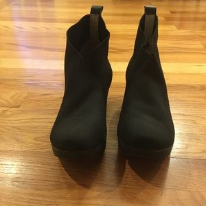 Bernie Mev Black platform booties